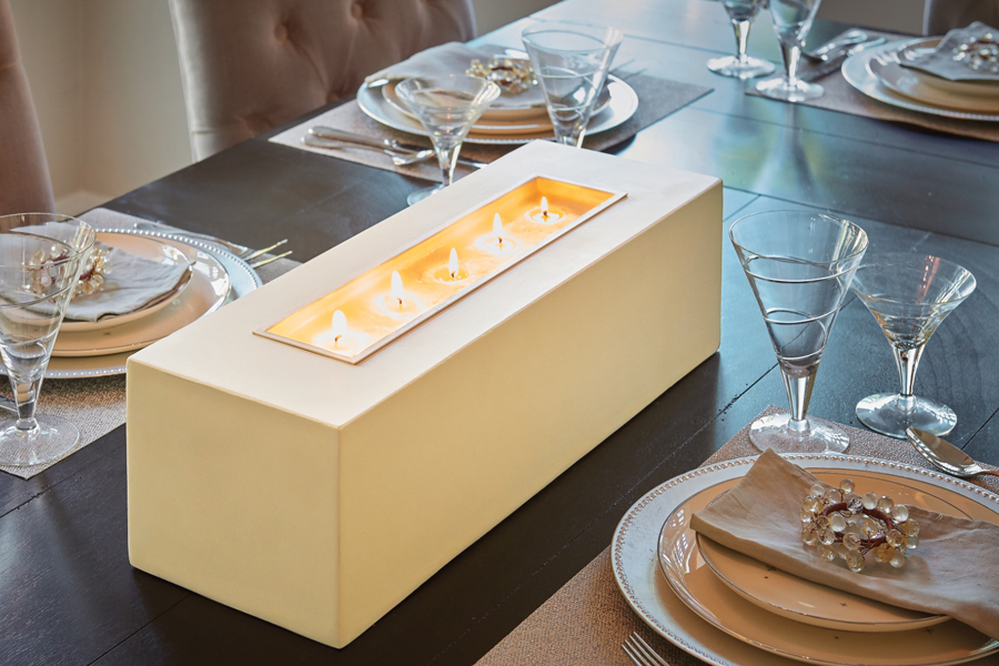 Dinner table centerpiece with tray fixture